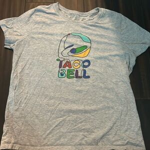 Taco Bell shirt size Large 🌮❤️